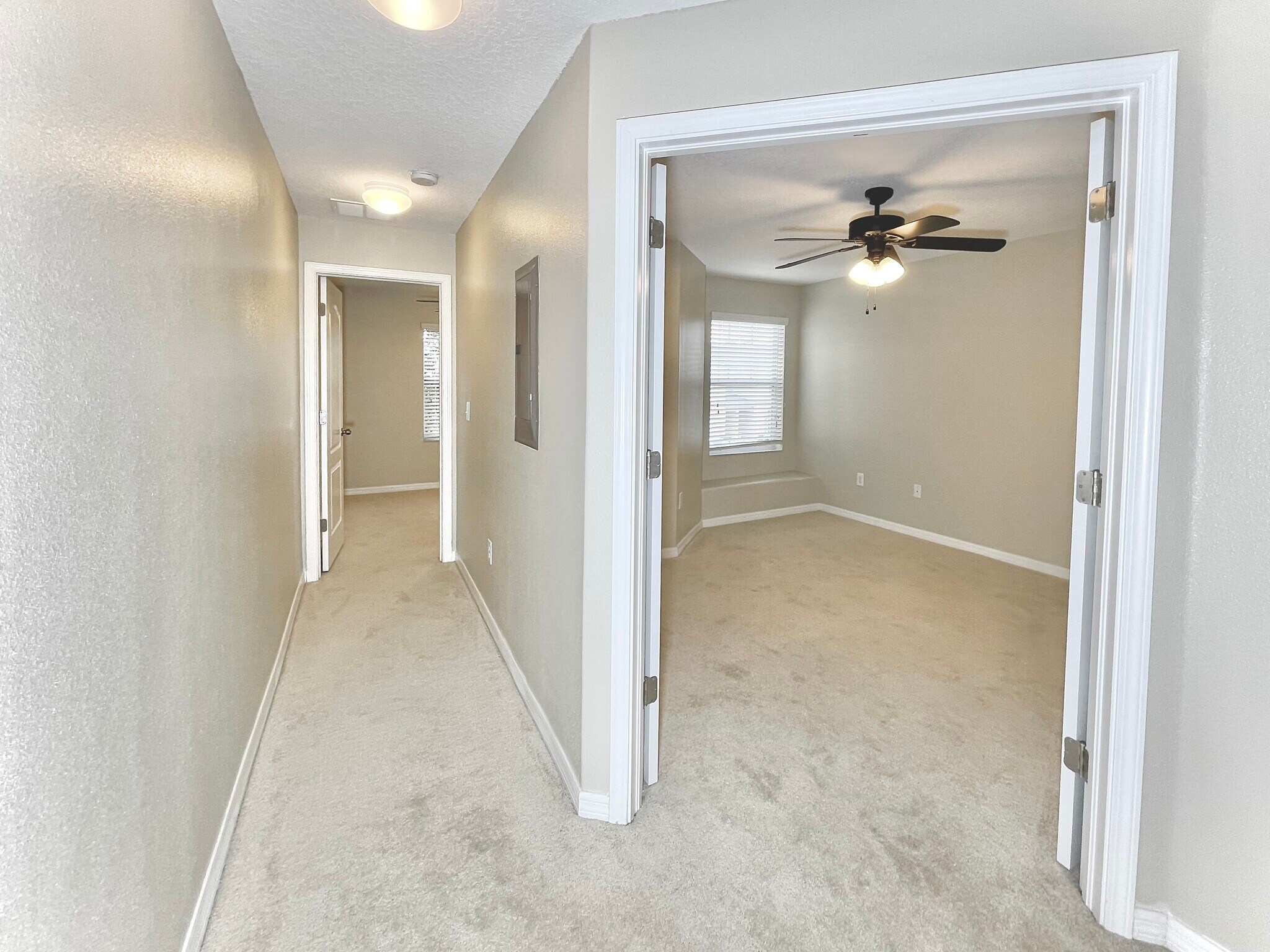 Building Photo - 4167 Shade Tree Ln