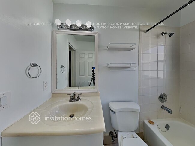 Building Photo - 1001 NW 125th Terrace