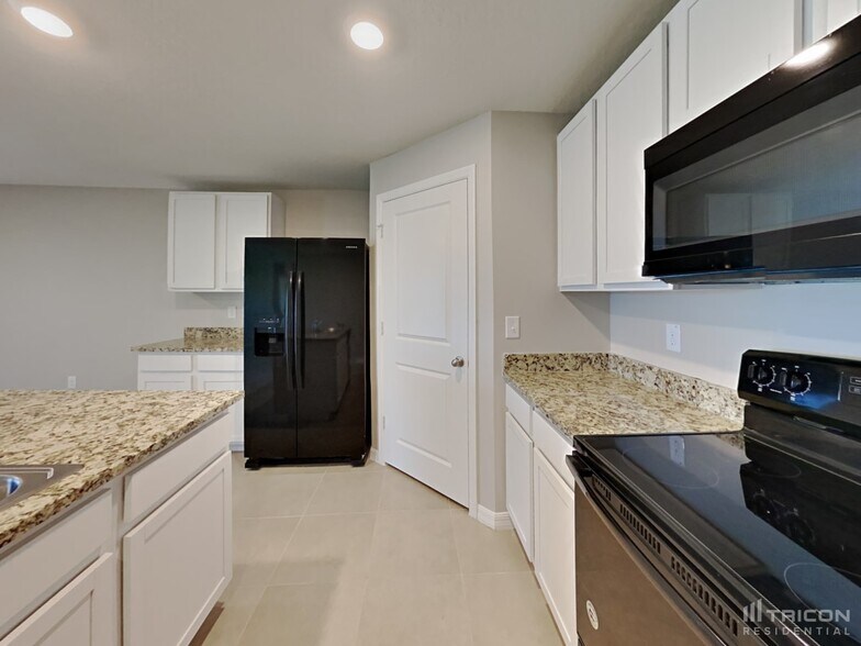 Building Photo - 2007 12th St SE