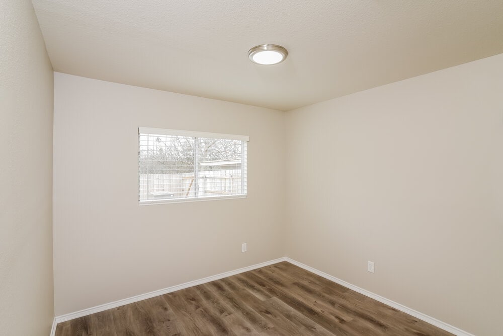 Building Photo - 9946 Kent Forest