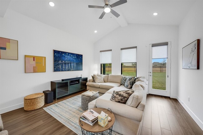 Building Photo - 7222 Grassland Vis Ln