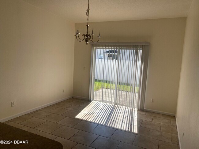 Building Photo - 1936 Cove Point Rd