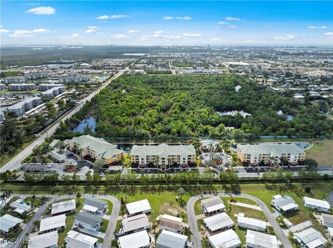 Building Photo - 11041 Gulf Reflections Drive