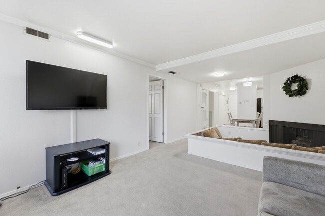 Building Photo - 4165 S 2700 W