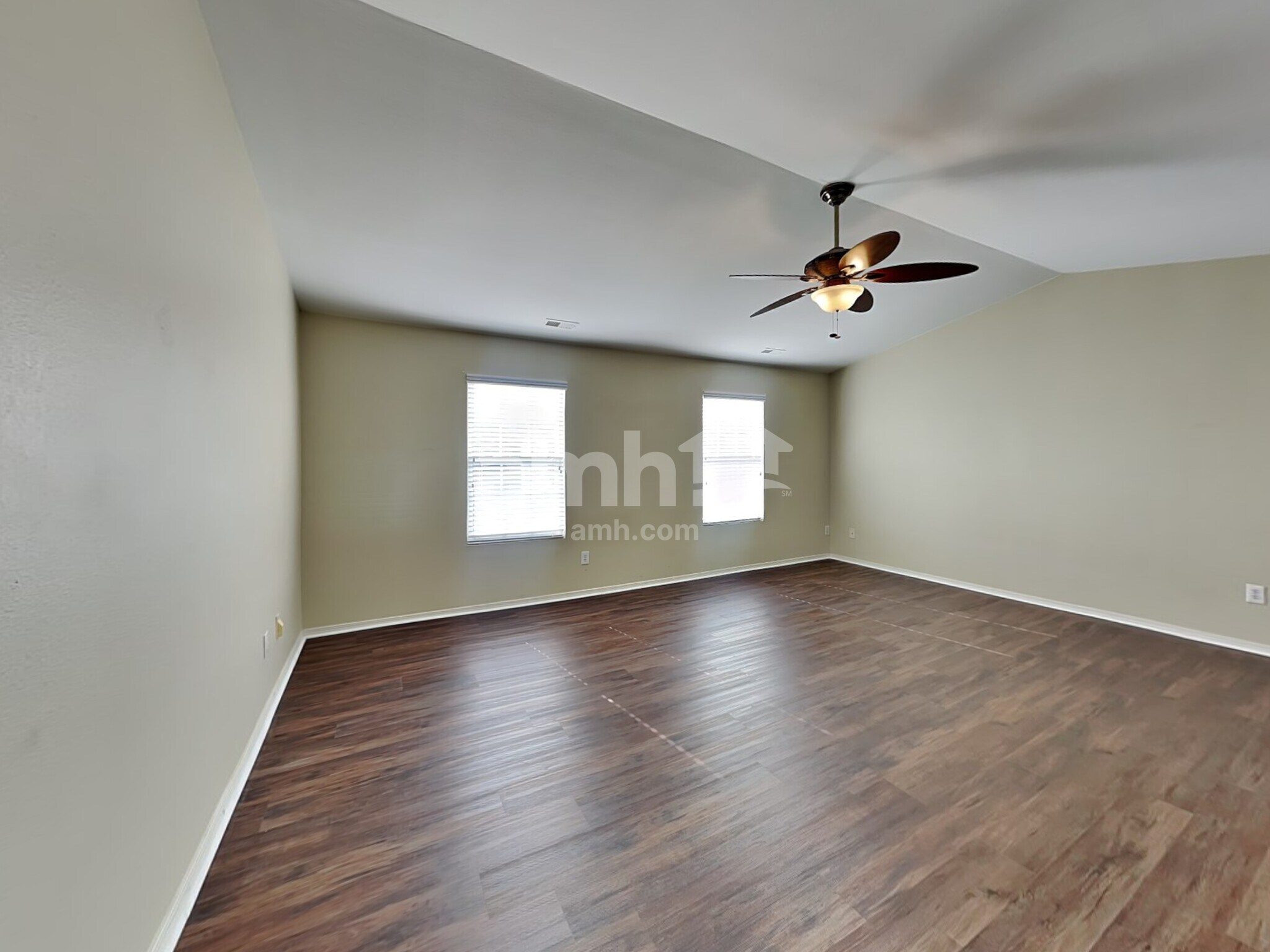 Building Photo - 1836 Meadow Crossing Dr