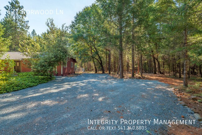 Building Photo - 421 Norwood Ln