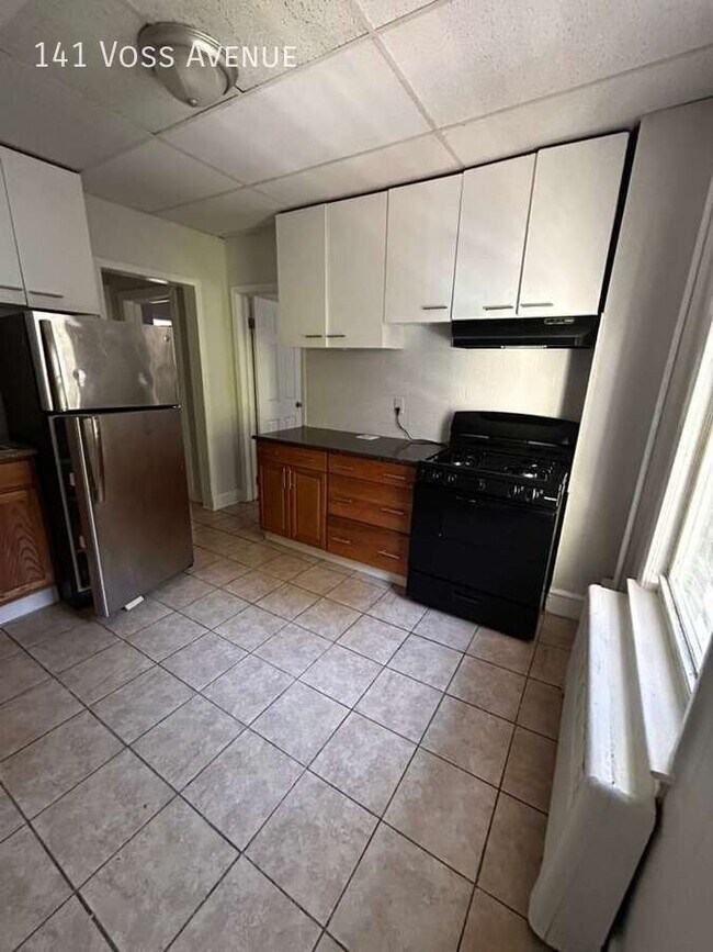 Building Photo - 141 Voss Ave