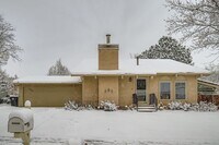 Building Photo - 1109 Panorama Dr