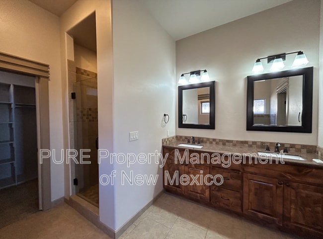 Building Photo - 2805 Rabbitbrush Dr