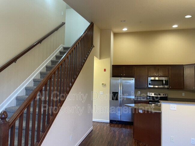 Building Photo - 5014 Everett St