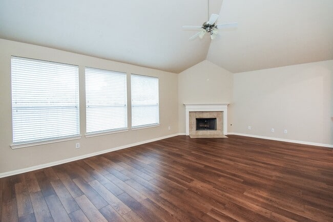 Building Photo - 15007 Grape Orchard Ct