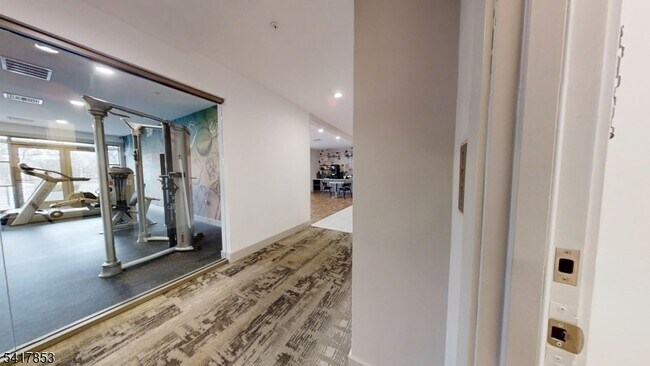 Building Photo - 1181 Morris Ave