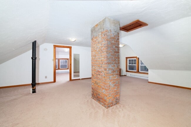 Building Photo - 49 Endicott St