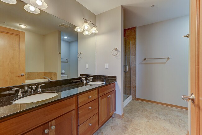 main bath - 625 N Segoe Rd