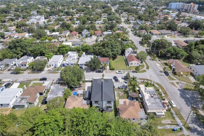 Building Photo - 1818 NW 49th St