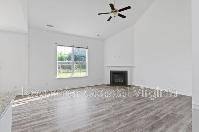 Building Photo - 1038 Egret Ln