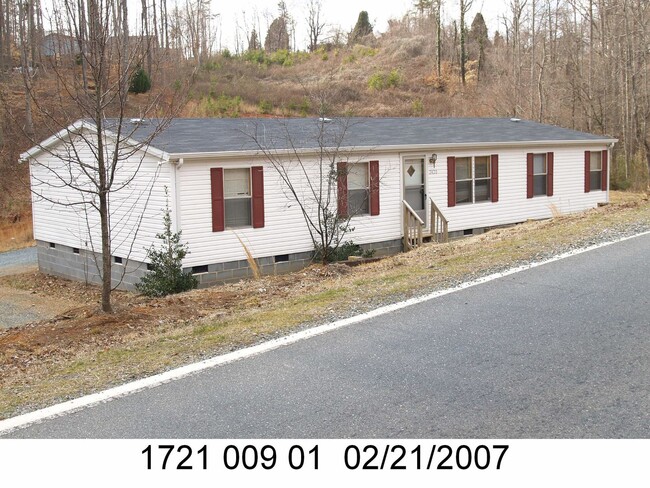 Primary Photo - 2420 Willard Rd
