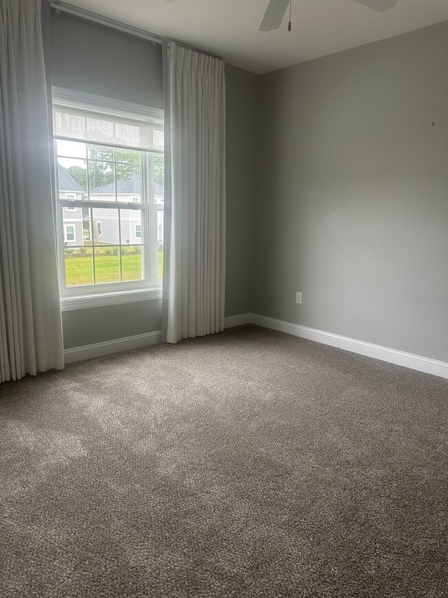 Building Photo - 4140 Hibiscus Dr