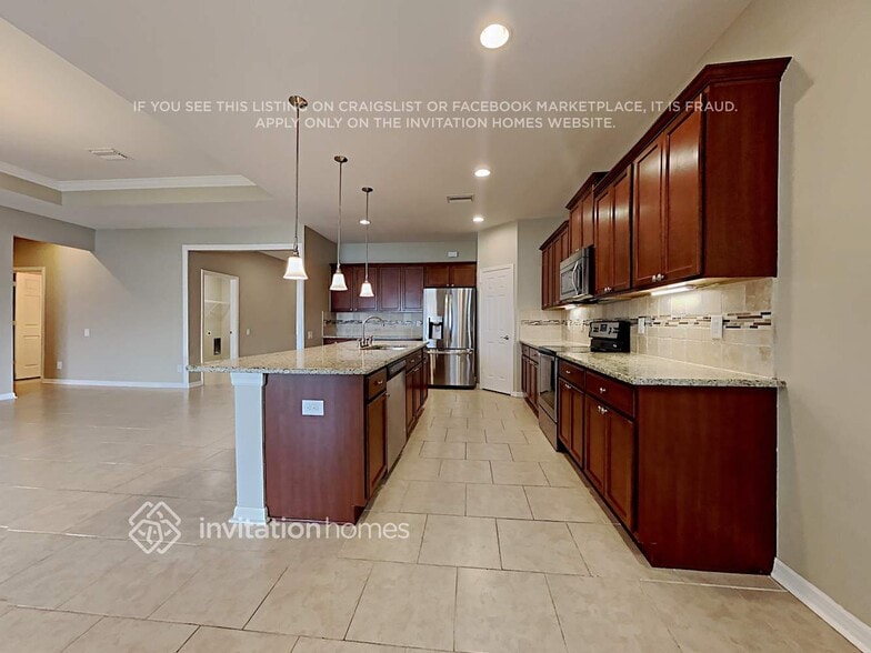 Building Photo - 2235 Landside Dr
