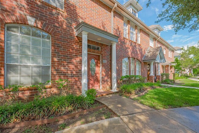 Building Photo - 1439 El Camino Village Dr