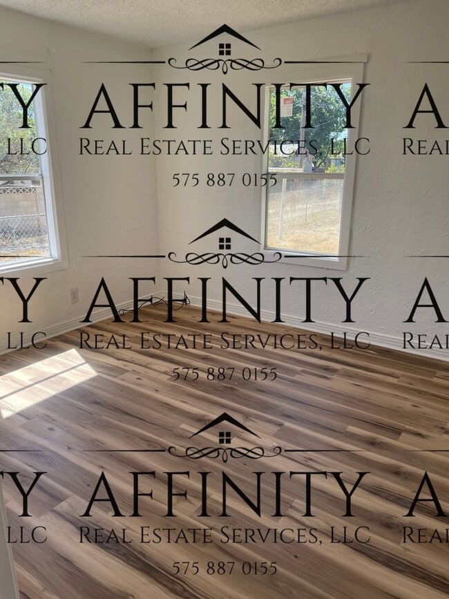 Building Photo - 2 bedroom home