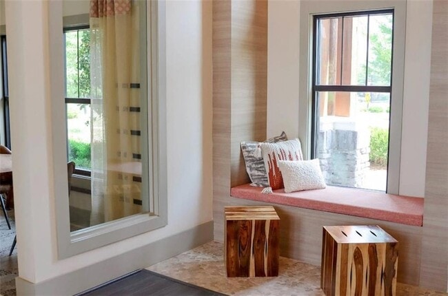 Building Photo - 30 Laurel Canyon Village Cir