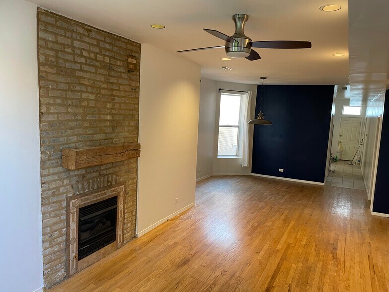Living/Dining - 1452 N Talman Ave