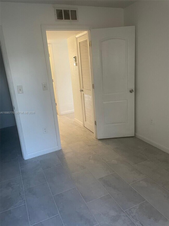 Building Photo - 8500 Sunrise Lakes Blvd