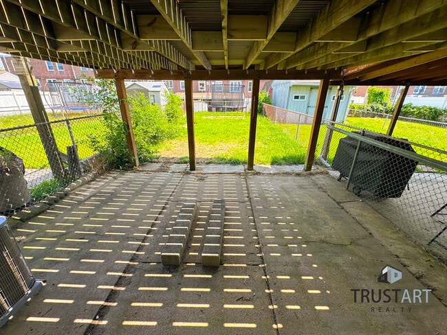Building Photo - 3 bed/2.5 bath House in North East Philade...