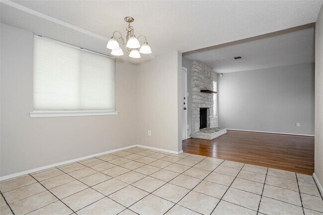 Building Photo - 3611 Gable Dr