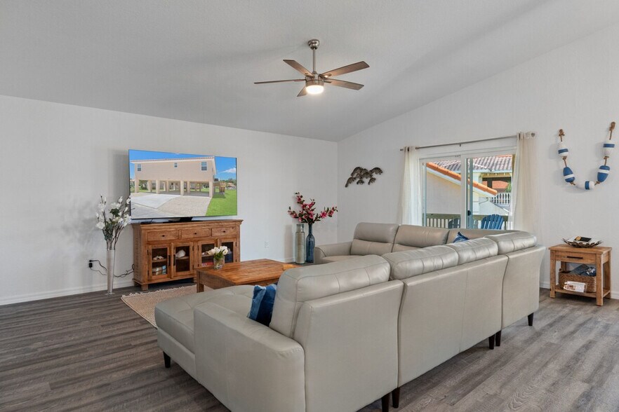 Building Photo - 4800 S Polderland Way