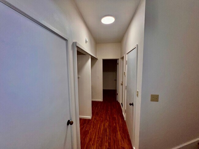 Building Photo - Royal Summit–4BD/3BA/Garage – Aiea