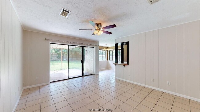 Building Photo - 1418 Magnolia Dr