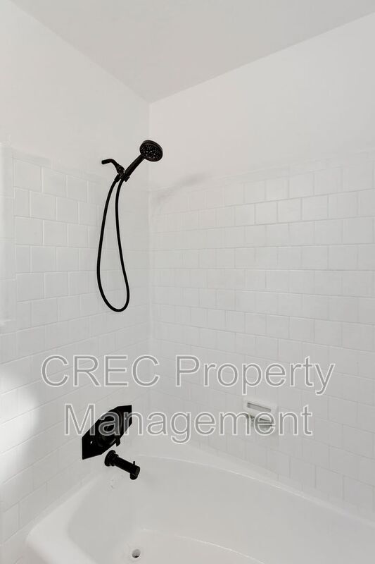 Building Photo - 1639 Memminger Ave