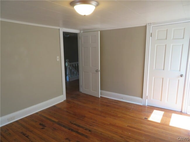 Building Photo - 308 Hartford Pl