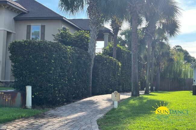 Building Photo - Efficient Solar 4-Bedroom Home in Navarre’s La Fontaine Gated Community with Deeded Beach Access!