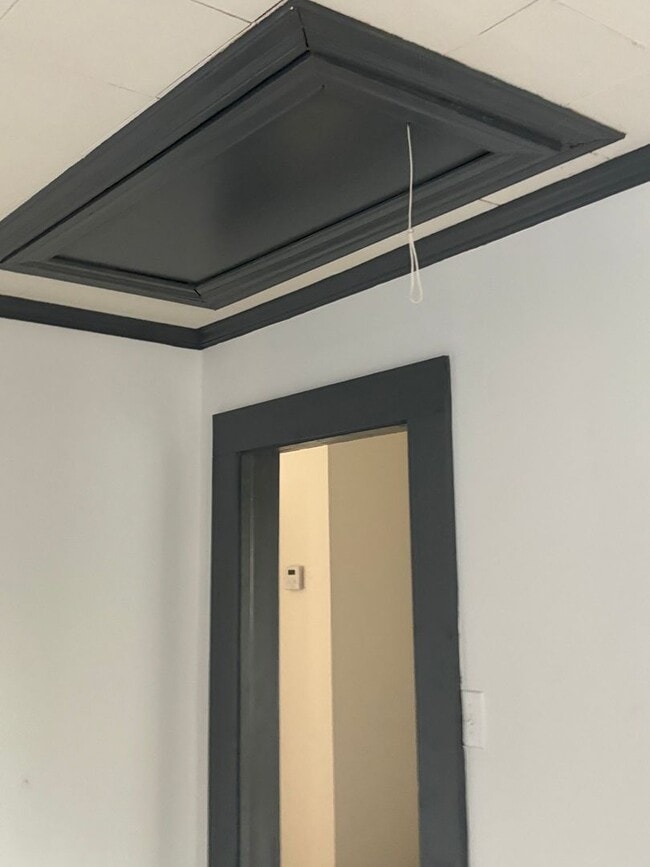 Building Photo - 608 N Independence St