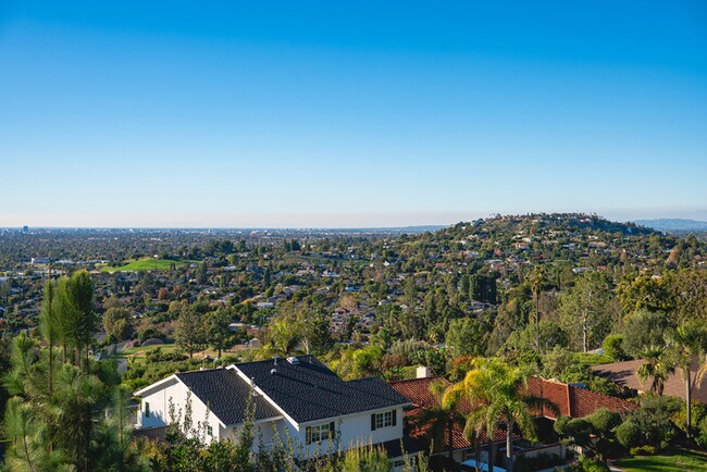 Building Photo - 11141 Limetree Dr