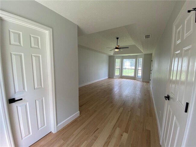 Building Photo - 1855 Big Haynes Ct SW