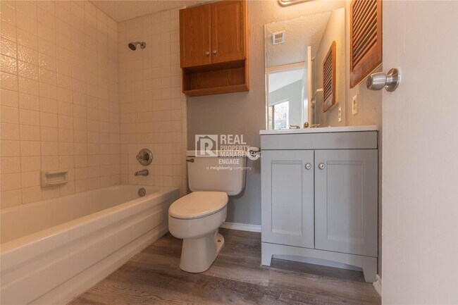 Building Photo - 1 Bedroom 1 Bath Unit Available for Rent i...