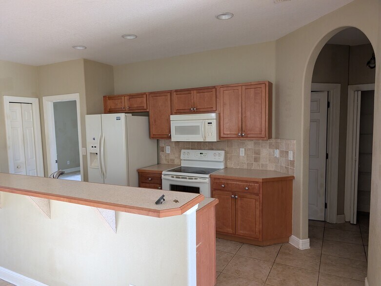 Building Photo - 2193 River Ridge Blvd