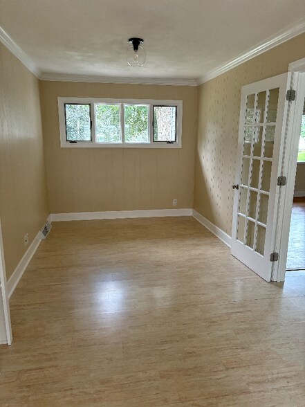 Building Photo - 434 Mineau Pkwy