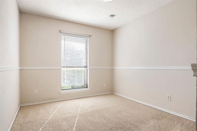 Building Photo - 339 Aspenway Dr