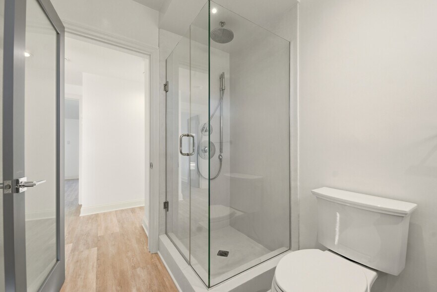 Building Photo - 204 Tranquillo Rd