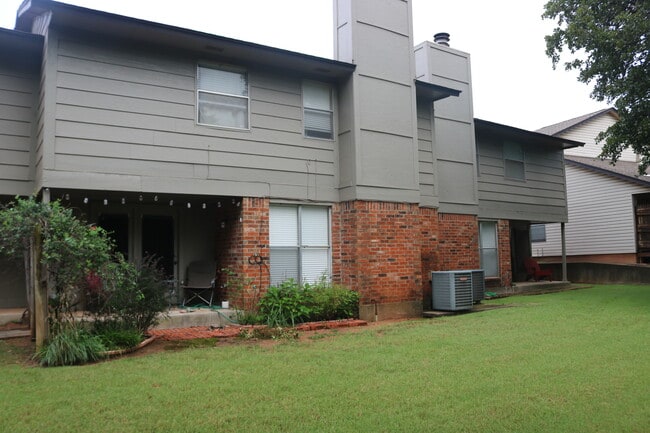 Building Photo - 3820 Summer Cloud Dr