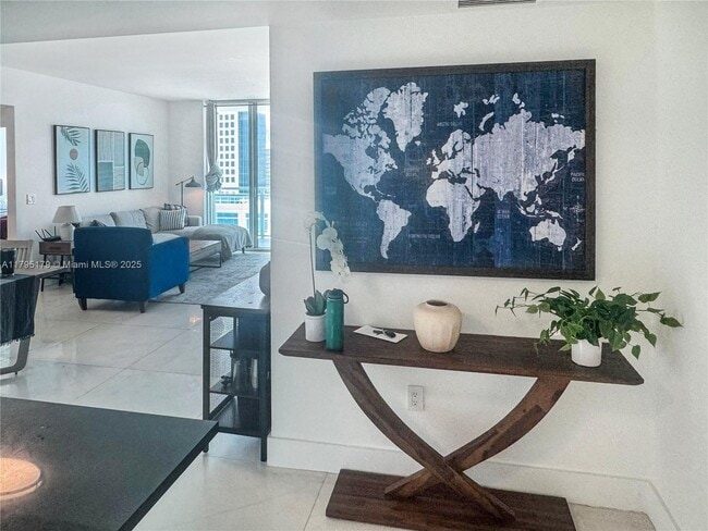 Building Photo - 950 Brickell Bay Dr