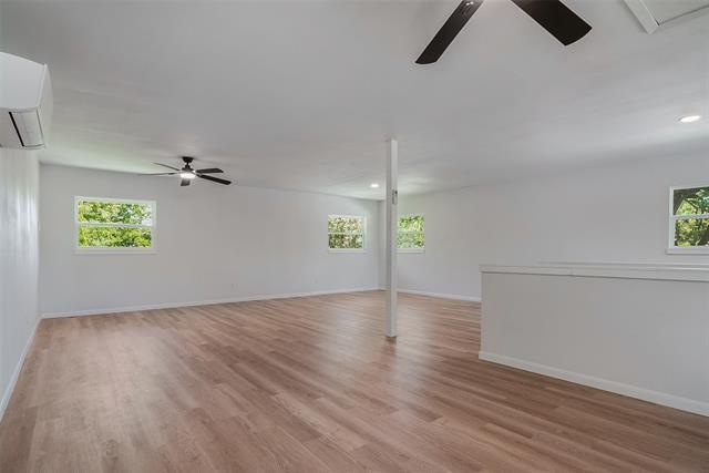 Building Photo - 1421 S Scullin Ave
