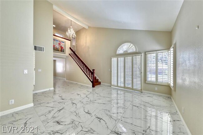 Building Photo - Gorgeous 4 bedroom home with large corner ...