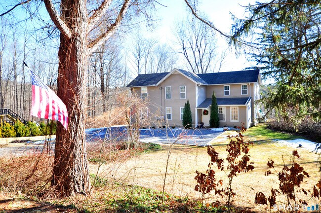 Building Photo - 48 Claire Hill Rd