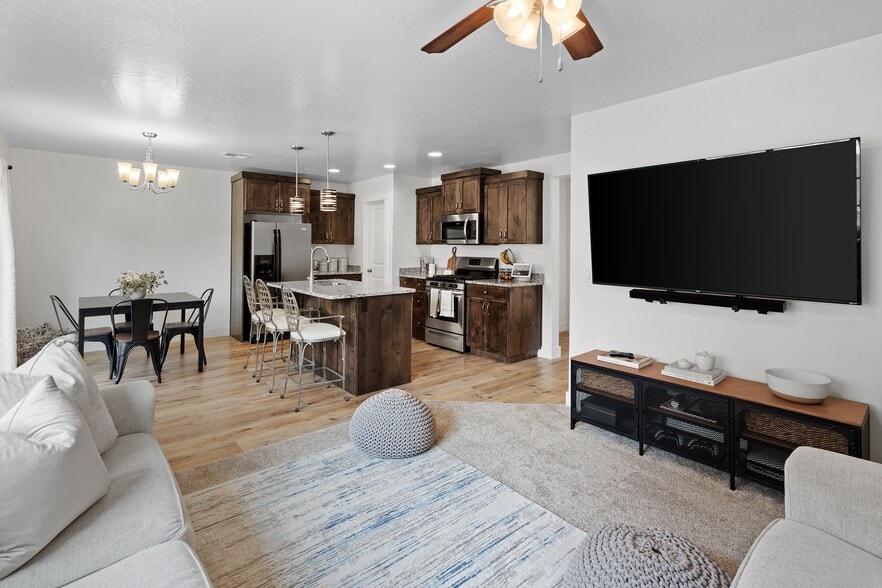 Building Photo - 5862 S Challenger Way